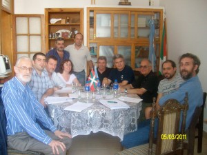 Lectura  de  la  foto  de  la  Reunión  del  Centro  de  Estudios  y  del  Nacionalismo  Vasco  "ARTURO   CAMPION "  del  Centro  Vasco  Argentino  "Lagunen Etxea "  de LAPRIDA  .   (de  izquierda  a  derecha ) Mikel  EZKERRO Nicolás  CHAVEZ Sergio  REKARTE María  Eugenia  CRUSET   (en pie) Carlos  MARTINEZ Martín ADRIÁN  (Pte. CV )   José  DOMINGO César ARRONDO Juan Carlos IBARROLA Ignacio  SAGASTUME Eduardo  TORRY